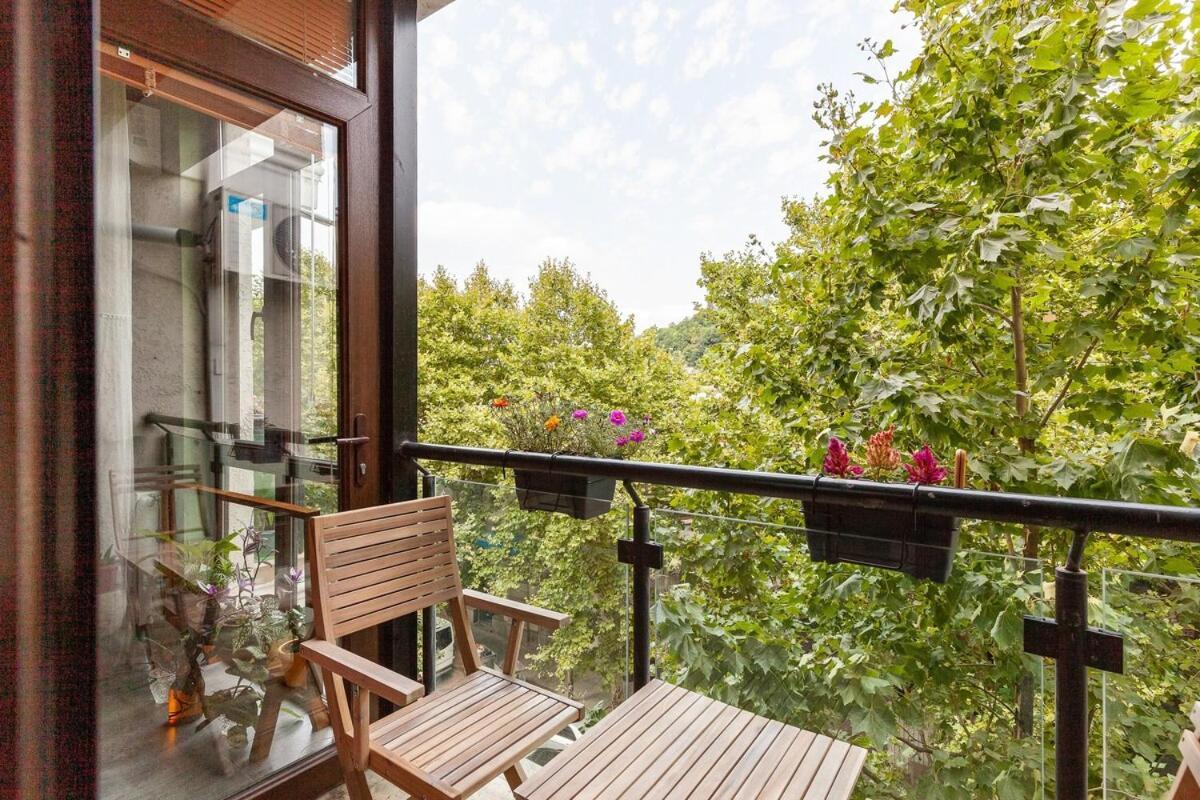 Veli Group Apartment Near White Bridge ° Kutaisi Exterior photo